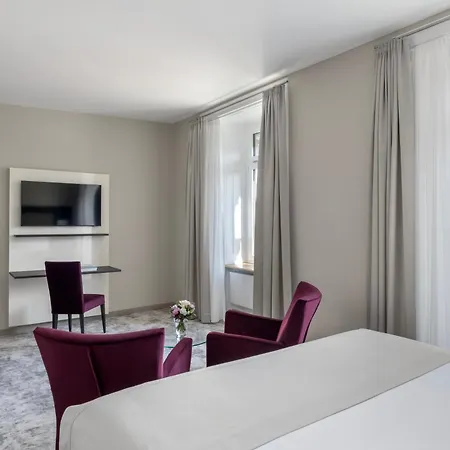 Grand Hotel Europe Lucerne Room photo