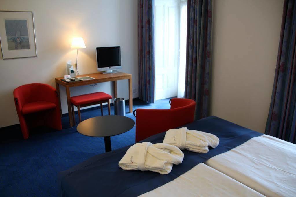 होटल Grand Europe 4*