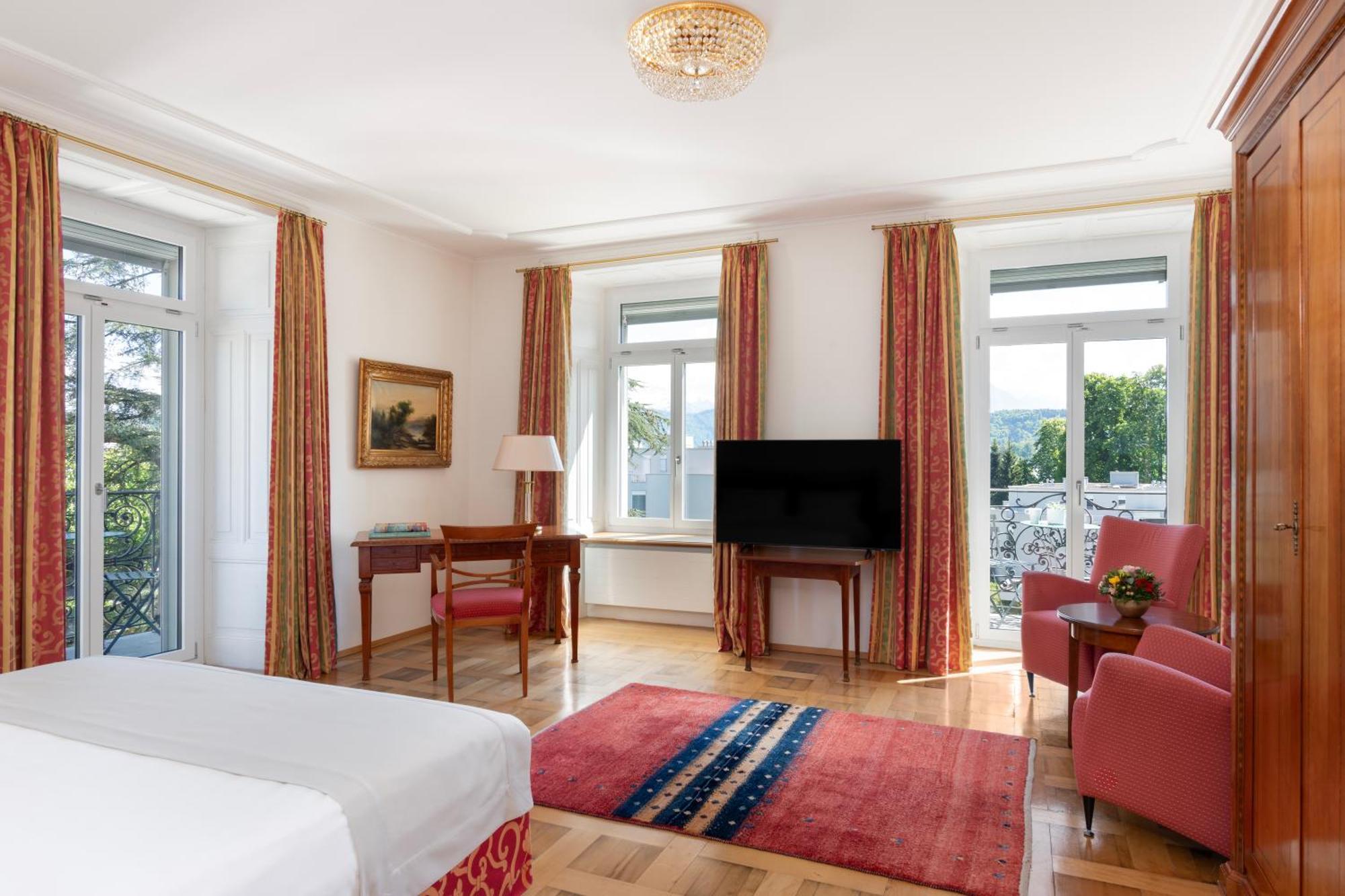 Grand Europe Hotel