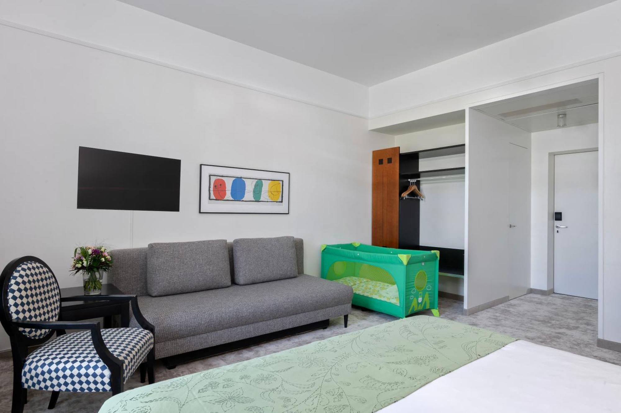 Grand Europe Hotel