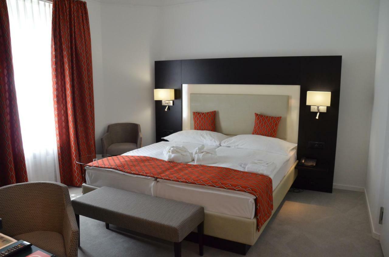 Grand Europe Hotel